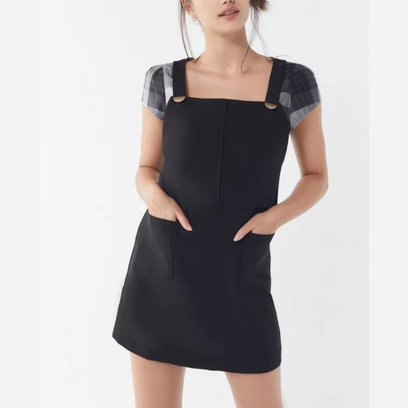 See U Soon Elegant Black Pinafore Dress - Picture 1 of 7